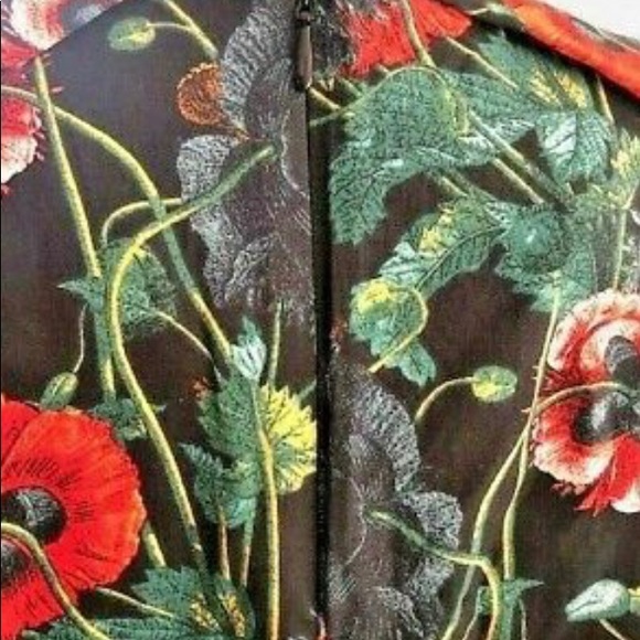 💥2/18💥H&M Black Multi-Color Floral Puffy Sleeve - Picture 2 of 7